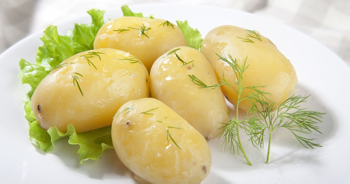 Boil potatoes 